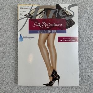 Hanes Silk Reflections Silky Sheer Control Top Pantyhose Nude Plus Size IJ/XL